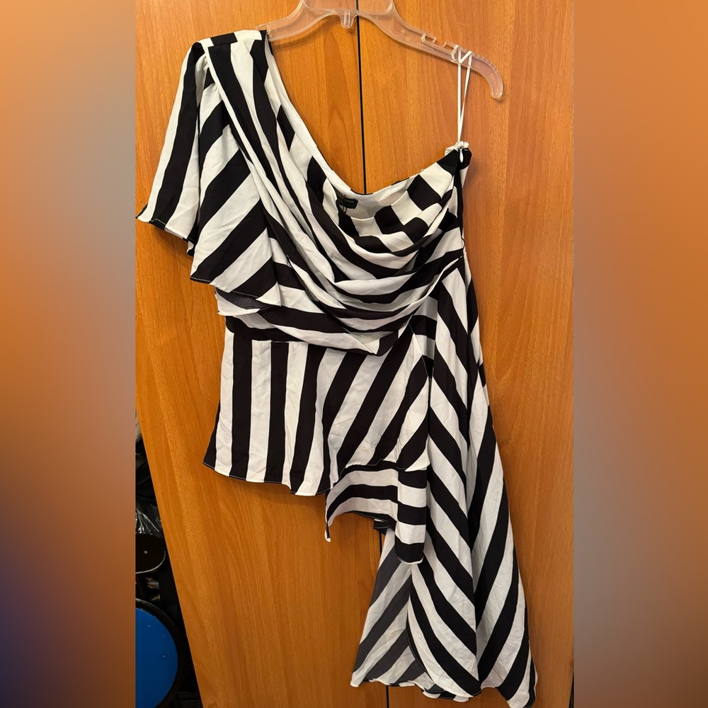 Love the Queen striped asymmetrical top